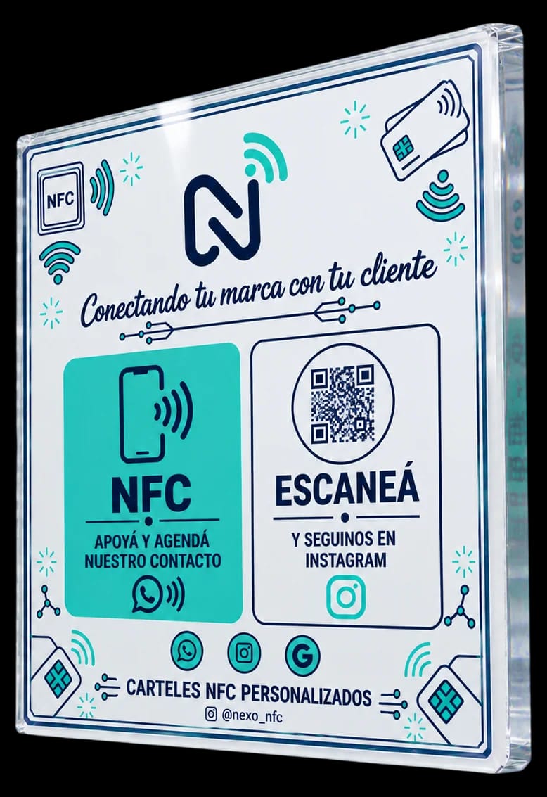 Cartel NFC personalizado NEXO en acrílico, con logo de marca y accesos directos a WhatsApp e Instagram